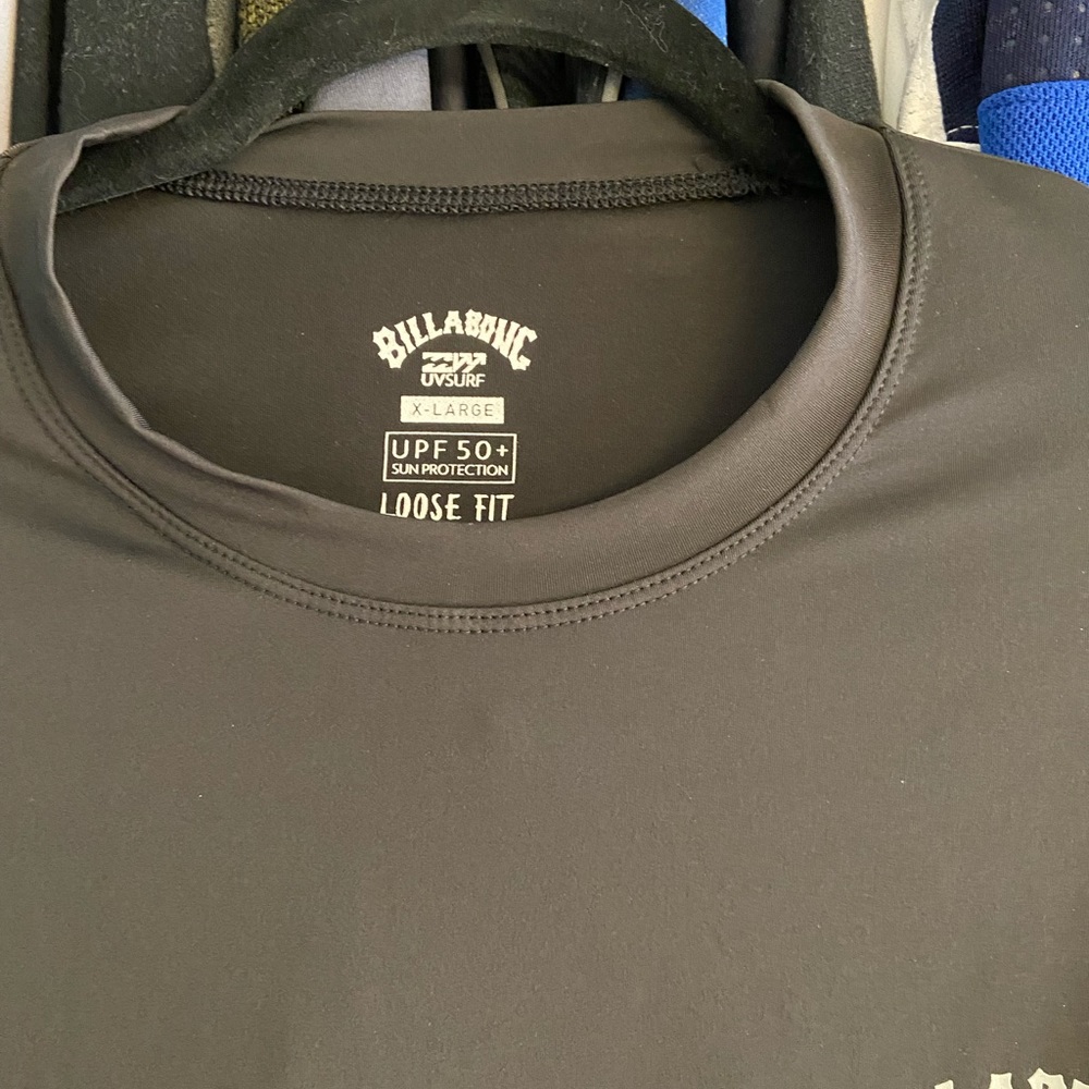 Brand new Billabong UV long sleeve shirt